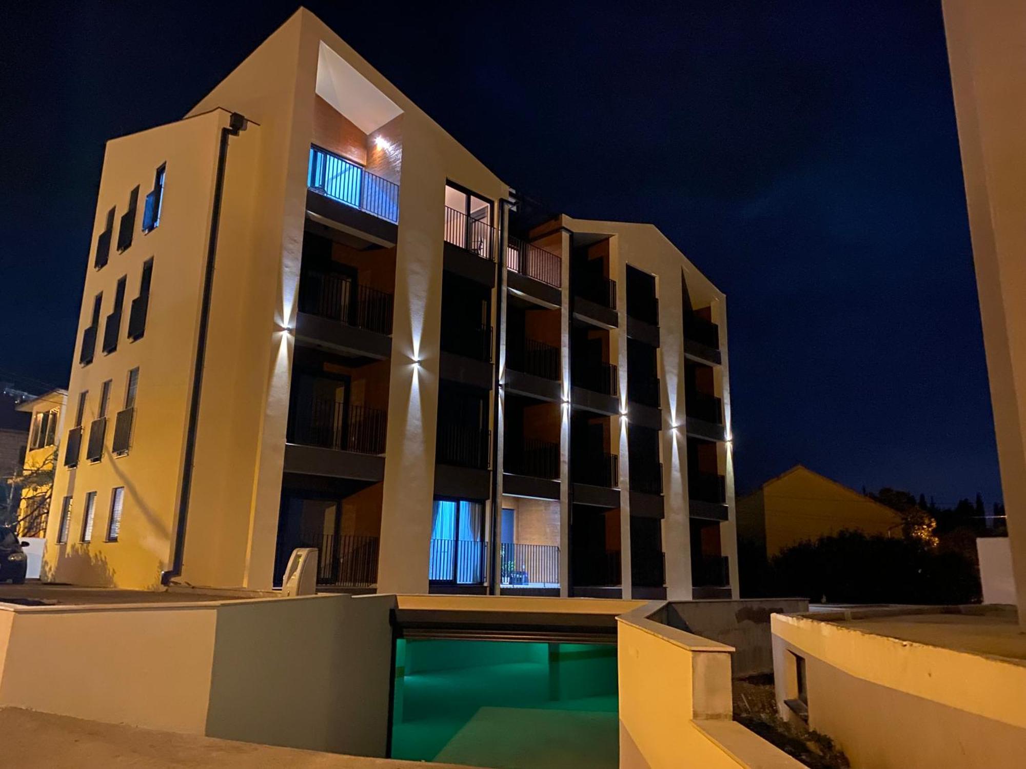Fides Stylish Apartments Tivat With Pool Exterior photo